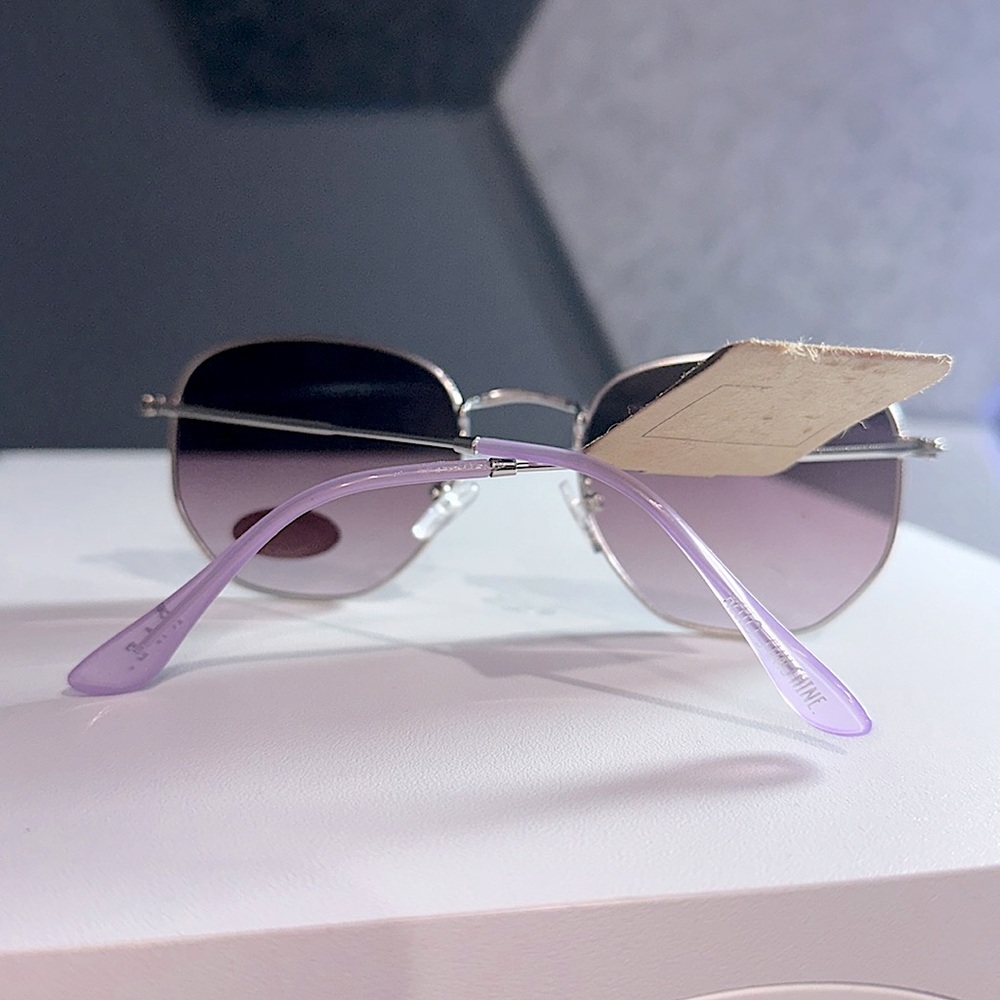 New RAYA Premium Sunglasses with "HELLO SUNSHINE." Signature Font - Picture 2 of 2